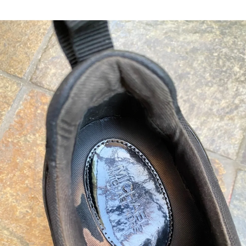 Micheal Kors Sneaker black and white
